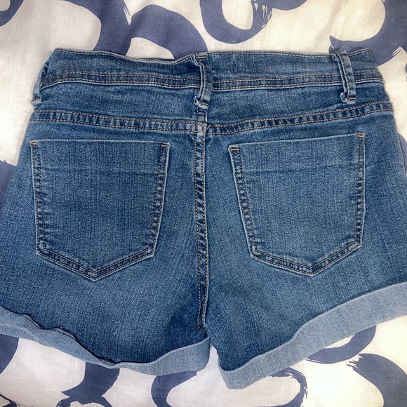 Forever 21 Classic Blue Jean Shorts - Picture 2 of 4